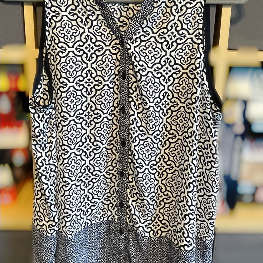 ✨Like New Stitch Fix Top ✨